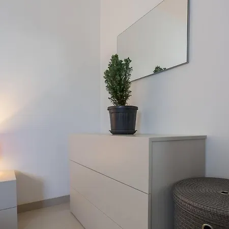 Modern With Terrace And Great Views *