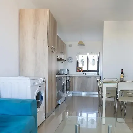 Modern With Terrace And Great Views Mellieħa