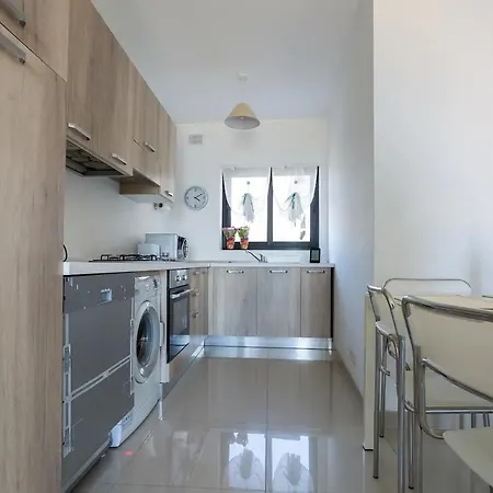 Modern With Terrace And Great Views Appartamento