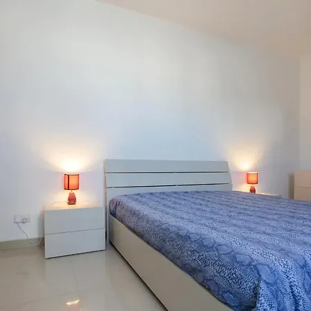 Modern With Terrace And Great Views *