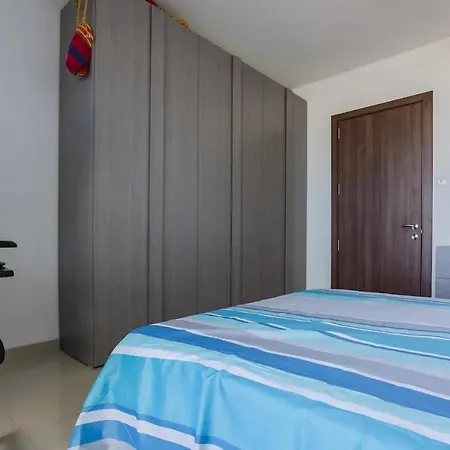 Modern With Terrace And Great Views