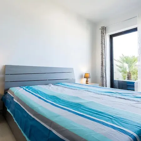Modern With Terrace And Great Views *